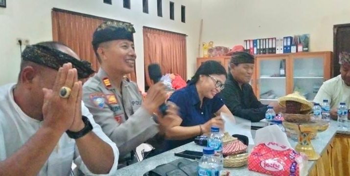 Polsek Denbar Gelar Rakor Bersama Desa Adat Padangsambian Kesiapan Pengamanan Nataru