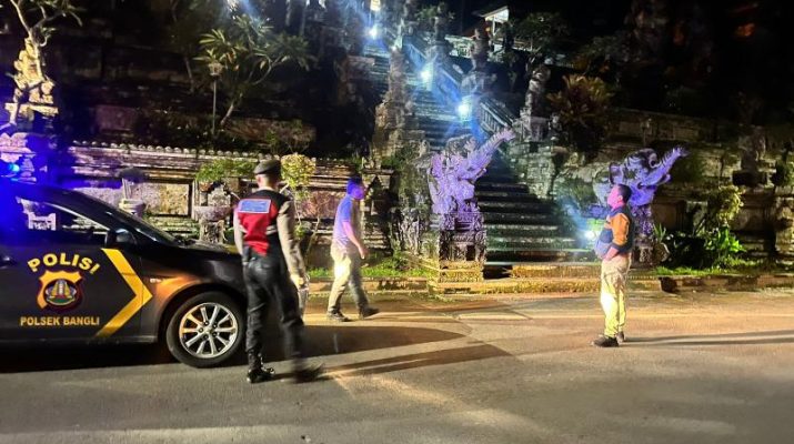 Jaga Situasi Tetap Kondusif, Polsek Bangli Intensifkan Kegiatan Blue Light Patrol