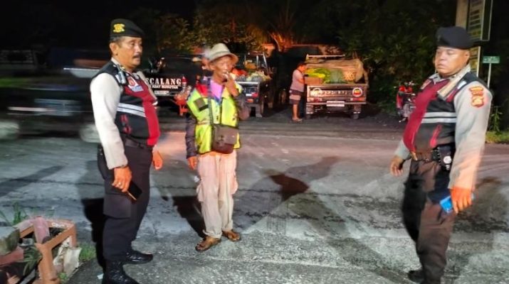Jelang Pergantian Tahun Polsek Abiansemal Intensifkan Patroli