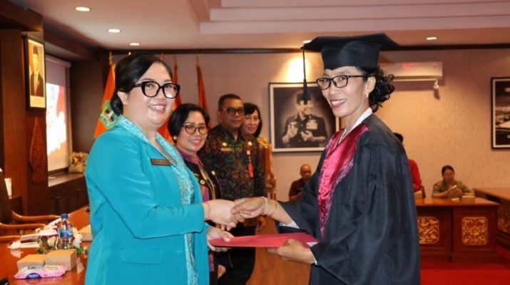 Wisuda Kader BKB Kelas Orang Tua Hebat, Ny. Rai Wahyuni Sanjaya Tegaskan Fokus Utama Cegah Stunting di Tabanan