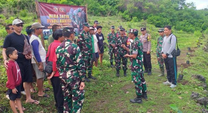 Tanam Ratusan Bibit Pohon Wira Satya Peduli Rakyat Kodim Klungkung Sasar Pulau Terluar