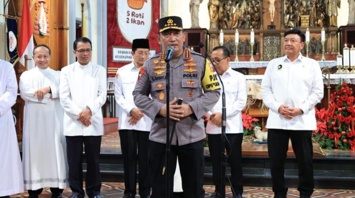 Kapolri Jenderal Polisi Drs. Listyo Sigit Prabowo mengucapkan Selamat Natal 2024 kepada seluruh umat Kristiani di Indonesia.