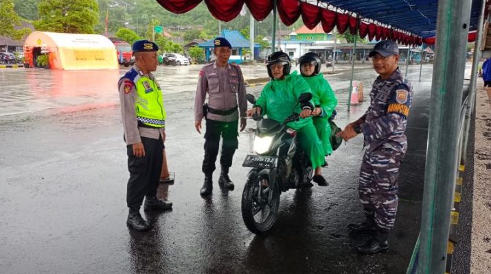 Subsatgas Banops Polair Perketat Pengamanan di Dermaga Padangbai