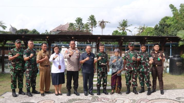 Pangdam IX/Udayana Tinjau Operasional TOSS dan Budidaya Ikan
