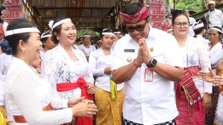 Bupati Tabanan Apresiasi Semangat Gotong Royong Batukambing